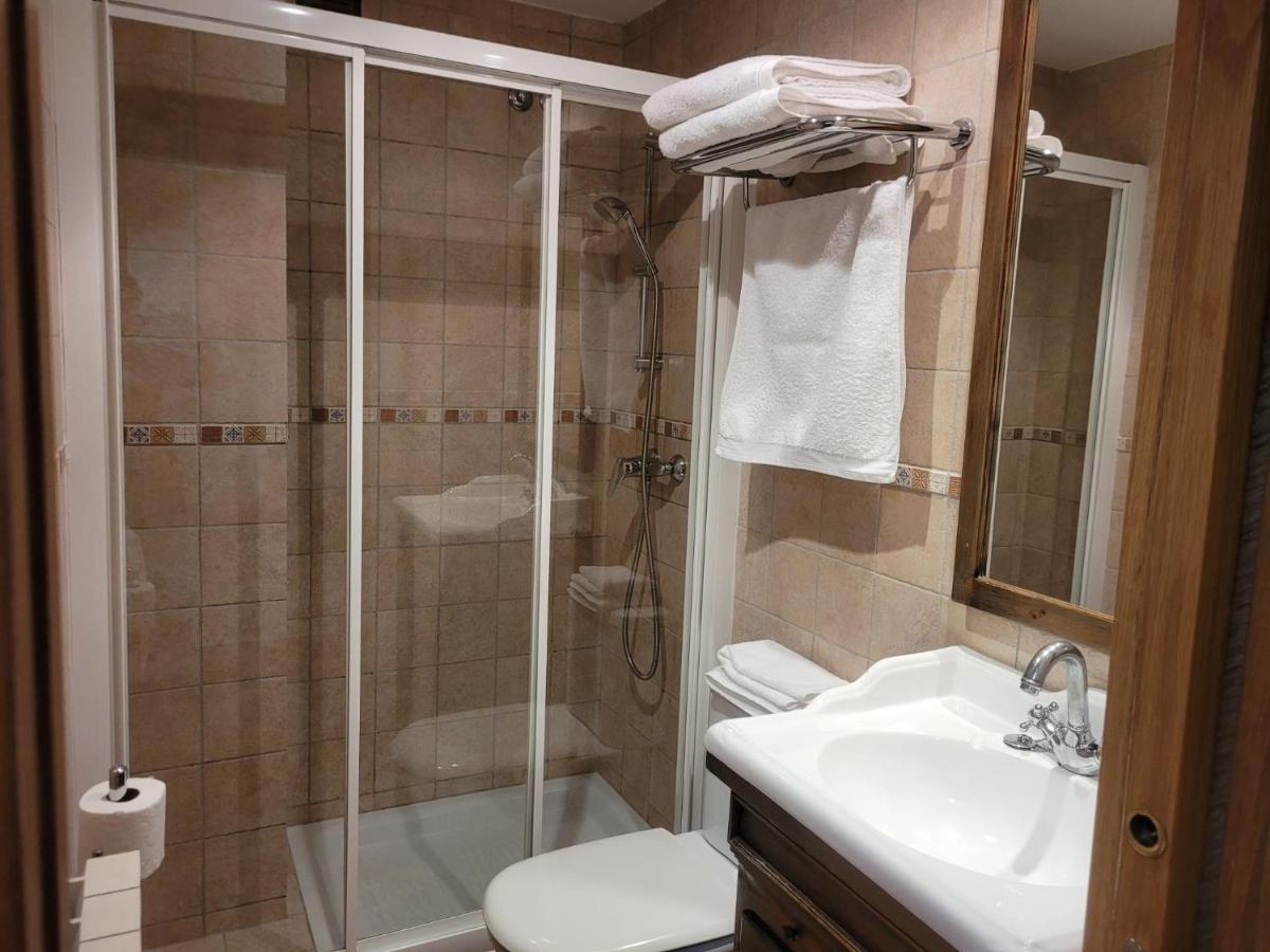 Apartamentos Casa Espanol Broto Eksteriør bilde