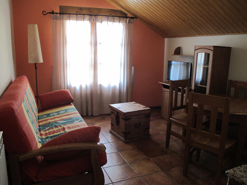 Apartamentos Casa Espanol Broto Eksteriør bilde